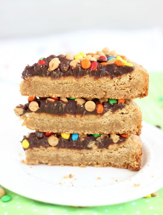 chocolate-peanut-butter-cookie-pizza-28-777x1024
